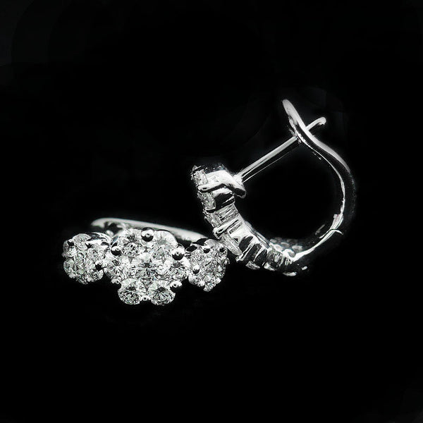 Diamond Earring in 18K Gold (WG) (ต่างหูเพชร)
