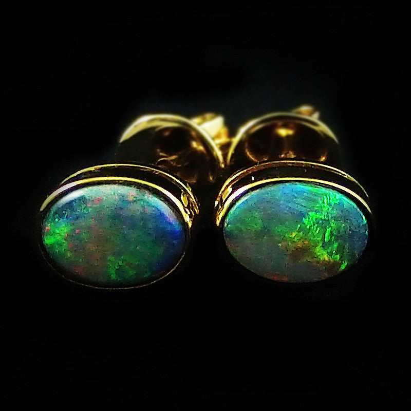 Opal Earring in 22K Gold (ต่างหูโอปอลประดับเพชร)
