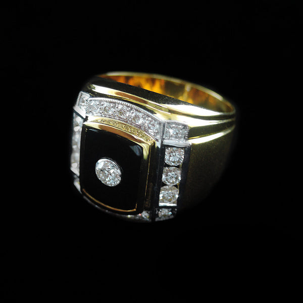 Onyx with Diamonds Ring in 22K Gold (แหวนนิลประดับเพชร)