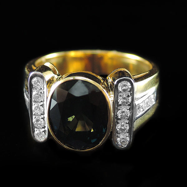 Blue Sapphire with Diamonds Ring in 22K Gold (แหวนไพลินประดับเพชร)