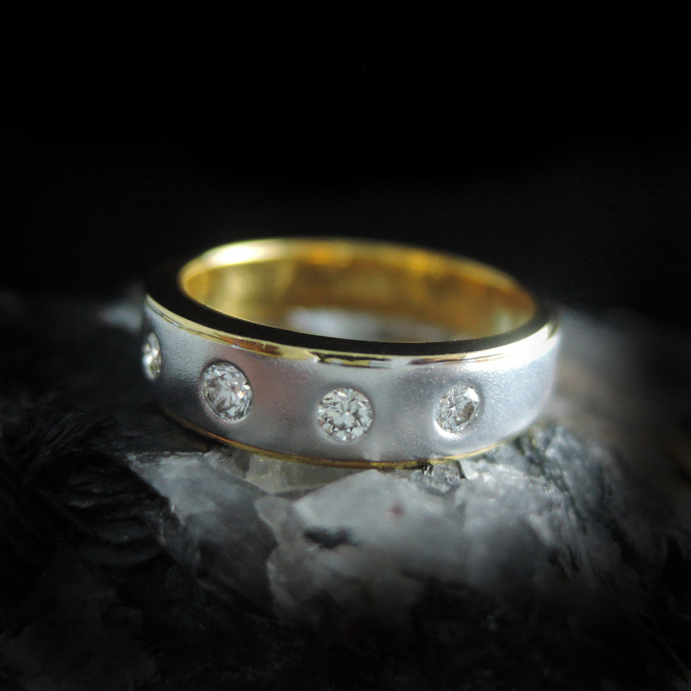 Diamond Ring in 22K Gold (เพชรเพชร)