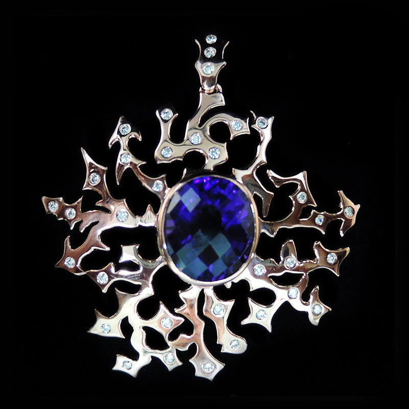 Amethyst Pendant with Diamonds in 22K Gold (จี้ Amethyst)