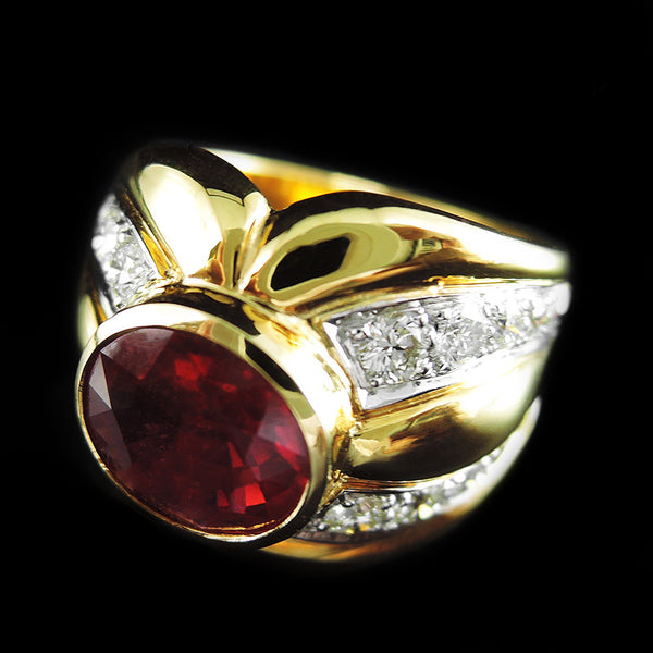 Ruby with Diamonds Ring in 22K Gold (แหวนทับทิมประดับเพชร)